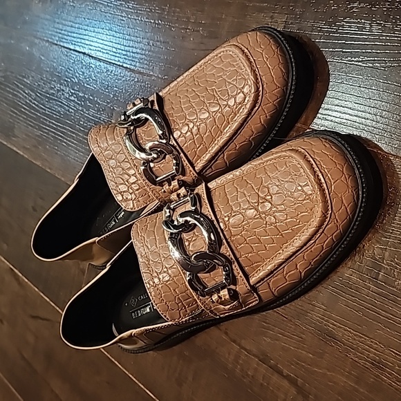 Flats loafers beige NWOT - Picture 1 of 5